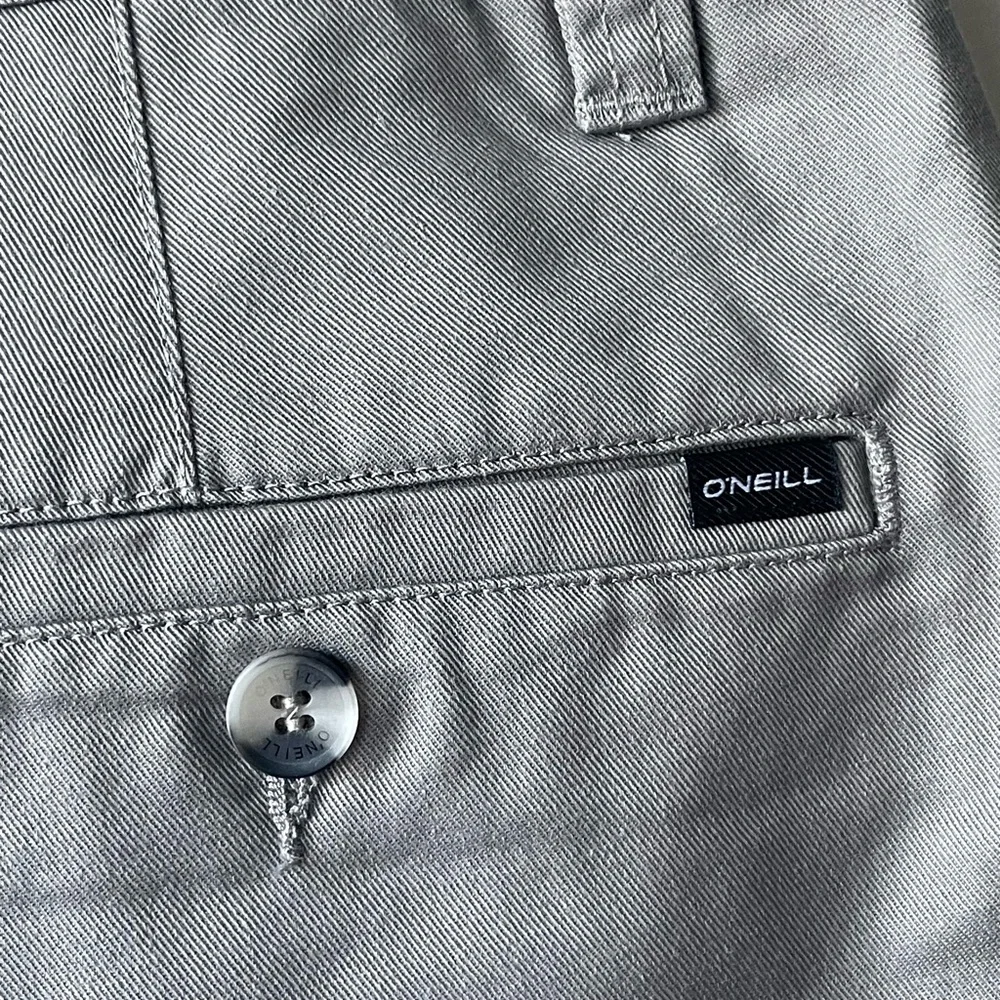 O'Neill Men's Charcoal Flat Front Shorts - Picture 8 of 8